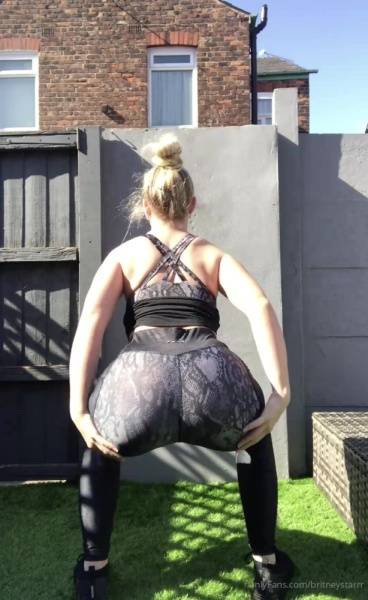 Britneystarrr cheeky workout wishing i was squatting on a big dick hope my neighbours didn t see me xxx onlyfans porn videos on galpictures.com