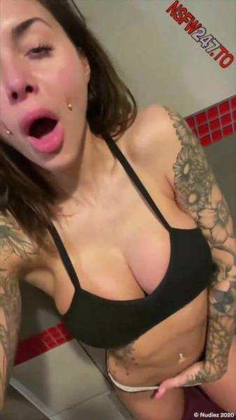 Dakota James pleasure after gym snapchat premium 2021/02/16 porn videos on galpictures.com