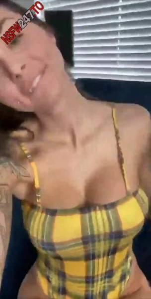Dakota James tease & little play snapchat premium 2021/01/09 porn videos on galpictures.com
