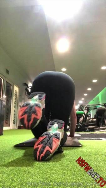 Paige Turnah Gym workout all booty onlyfans porn videos on galpictures.com