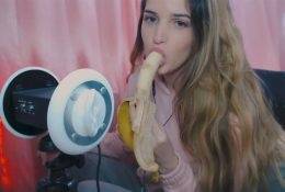 Luz ASMR Eating A Banana Video on galpictures.com