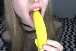 Peas And Pies Banana Sucking Sensual ASMR Video on galpictures.com