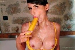 ArianaRealTV Topless Banana Blowjob Video Leaked on galpictures.com