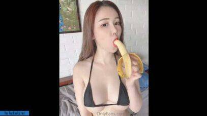 Babe Cutie Jenna Chew Blowjob Banana Leak With OnlyFans on galpictures.com