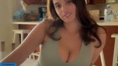 Sexy Amber Ajami Fuck Onlyfans Video Leaked on galpictures.com