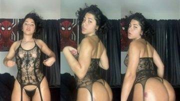 Strawbootyy Nude Onlyfans Black Lingerie Twerking Leaked on galpictures.com