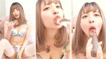 UuChan ASMR Dildo Sucking Video Leaked on galpictures.com