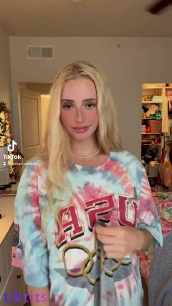TikTok nude funny girl who is trending to bare her white boobs on galpictures.com