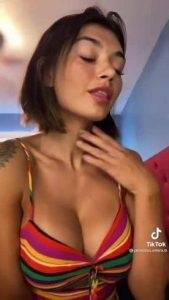 Leaked Tiktok Porn Short hair with big tits Mega on galpictures.com