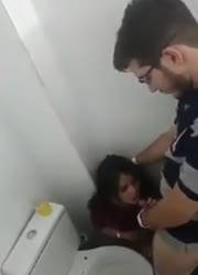 Lucky guy fucks horny bitch in the toilet on galpictures.com