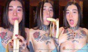 Yoursuccub leaked Banana Sucking Onlyfans Video Mega on galpictures.com