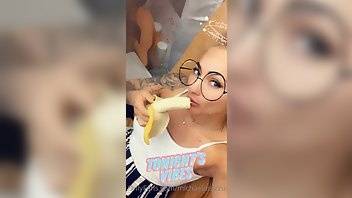 Michaelaisizzu Eating a banana while an Asian guy was doing my ped xxx onlyfans porn on galpictures.com
