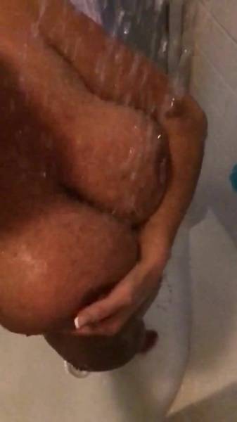 Christina Carter shower slowmo onlyfans porn videos on galpictures.com