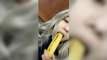 Alyssa Scott Onlyfans Banana Sucking and Boobies Squeezing XXX Videos Leaked on galpictures.com