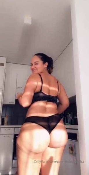 More Swiss/Brazilian Thickness for Yall - Brazil - Switzerland on galpictures.com