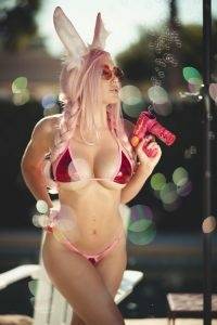 Jessica Nigri Bunny Bikini on galpictures.com