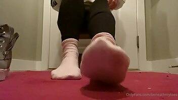 Beneathmytoes so cold outside so warm in my these shoes onlyfans leaked video on galpictures.com