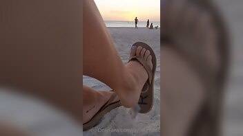 Jaysbigsoles watch my feet relax at the beach on galpictures.com
