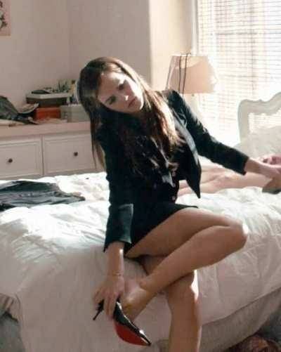 Just wanna pound Emma Watson into the mattress on galpictures.com