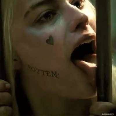 Harley Quinn(Margot Robbie) must give the filthiest head on galpictures.com