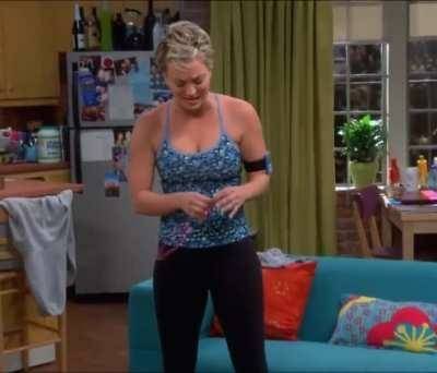 Kaley Cuoco tight outfit on galpictures.com