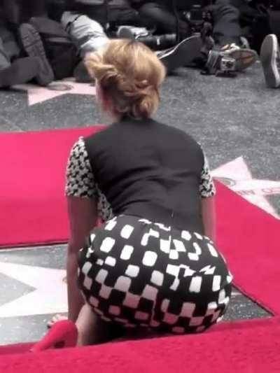 Scarlett Johansson's fat ass on galpictures.com