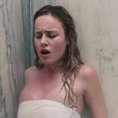 Brie Larson cumming in the shower on galpictures.com