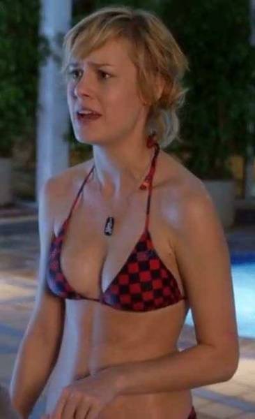 19 year old Brie Larson and her cleavage on galpictures.com