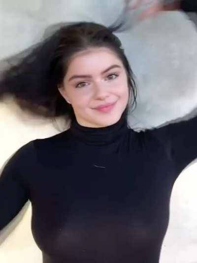 Ariel Winter showing us her pierced tits on galpictures.com
