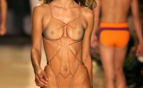 Alessandra Ambrosio Nude on galpictures.com