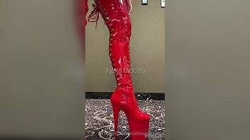 Alexamoorre red hot thigh high boots on galpictures.com