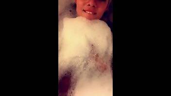 Elsa Jean takes a bath premium free cam snapchat & manyvids porn videos on galpictures.com