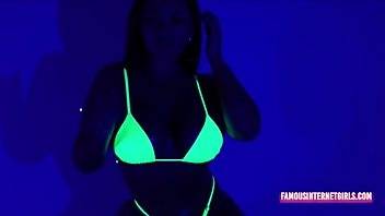 Genesis Lopez Nude Glow Paint Videos Leak New XXX Premium Porn on galpictures.com