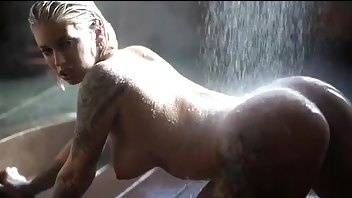 Vicky Aisha Onlyfans Nude bath video on galpictures.com