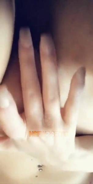 Kathleen Eggleton morning tease snapchat premium xxx porn videos on galpictures.com