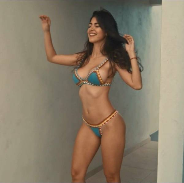 Ari Dugarte Bikini Outdoor Posing Patreon Video Leaked - Venezuela on galpictures.com