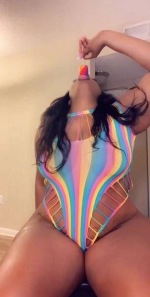 Anisasothick this is for the freaks that like to get high be xxx onlyfans porn videos on galpictures.com