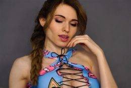 Amouranth NSFW Blue Workout Video on galpictures.com
