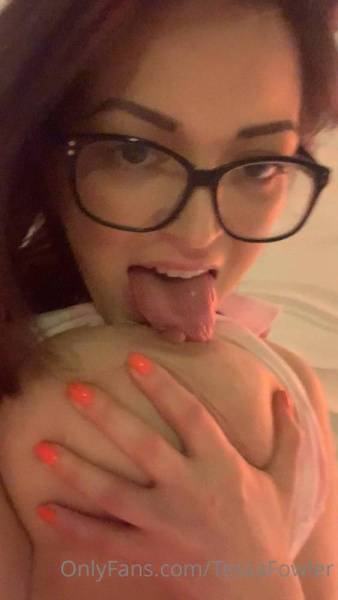 Tessa Fowler Nude Titty Lick OnlyFans Video Leaked - Usa on galpictures.com