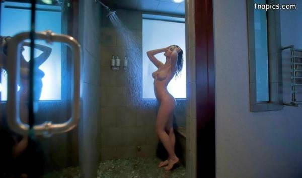 Amanda Cerny Nude on galpictures.com