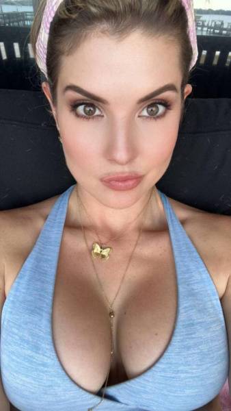 Amanda Cerny Sexy Boobs Cleavage Onlyfans Set Leaked - Usa on galpictures.com